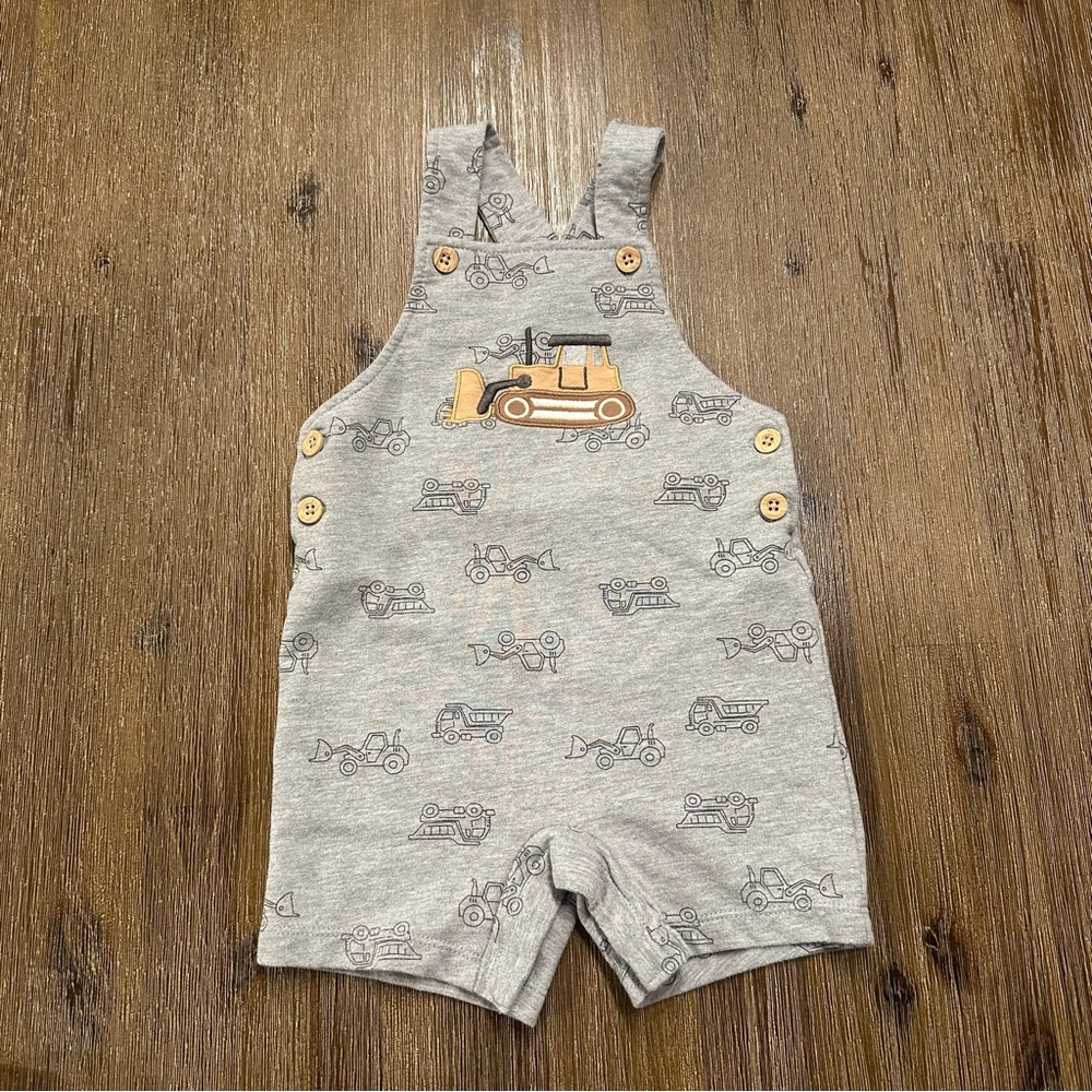 3/24$ Pekkle Grey Tractor Print Shortalls Short Overalls size 18 months